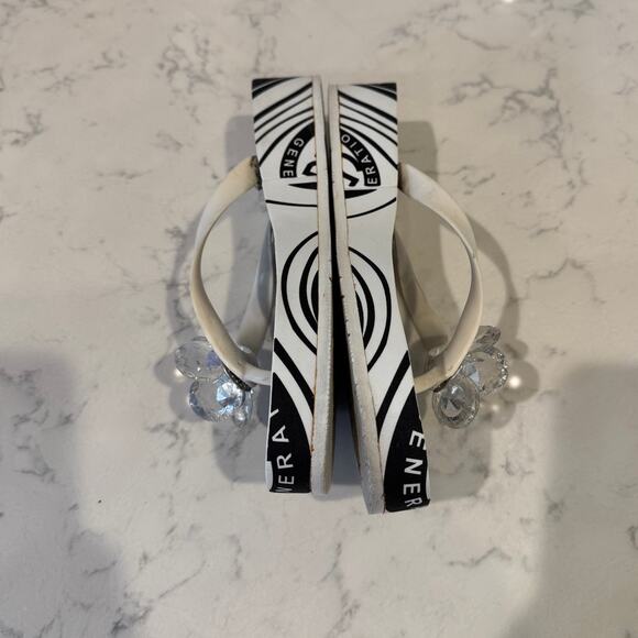 Y2K BCBGeneration black white platform flip flops size 10 clear gem flower - Picture 10 of 14